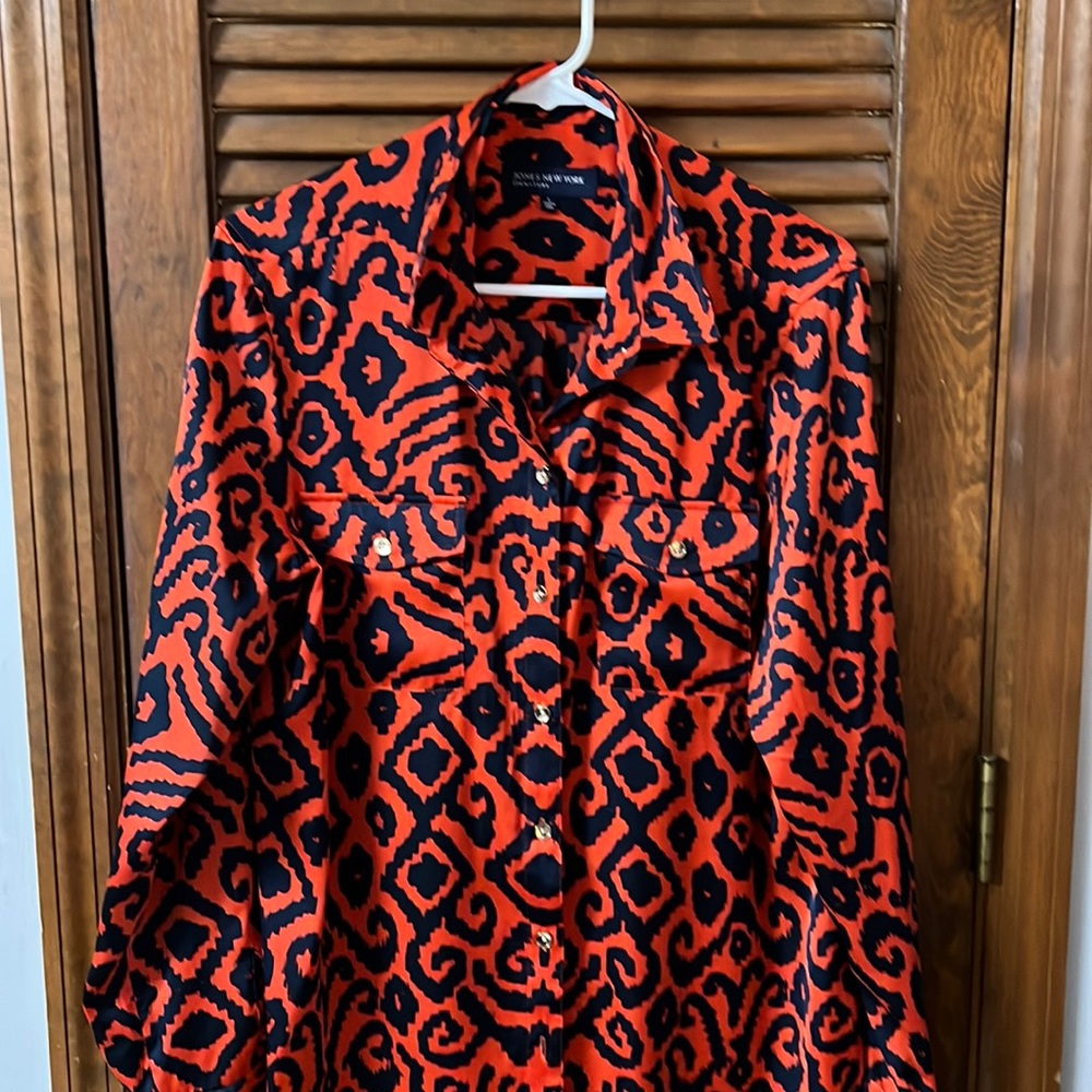 Women’s Jones New York L red and blue with gold buttons blouse barley worn.